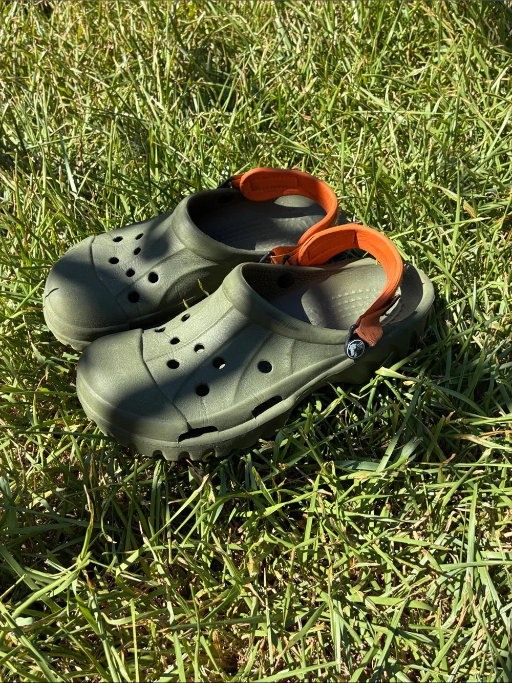 Men’s olive green crocs // or Women’s Size 10